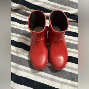 Uggs rain boots